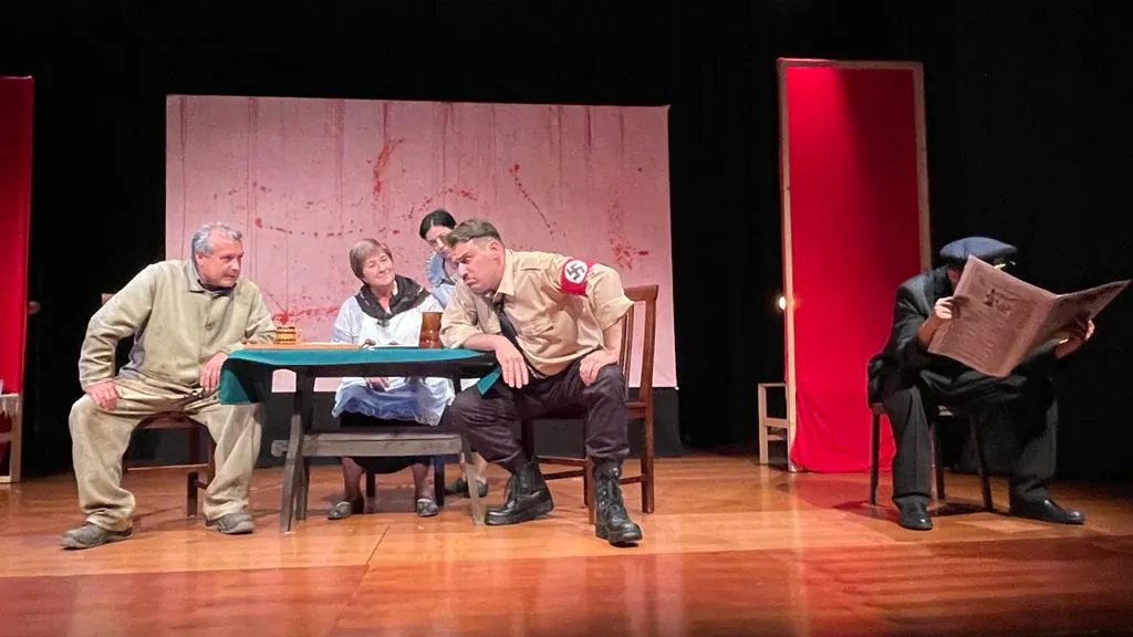 Reich Parta! — Teatro Fórum Boticas, fotografia de cena 3